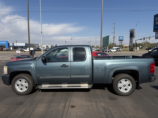 Chevrolet Silverado 1500 4WD Ext Cab 143.5" LT 2009 Chevrolet Silverado 1500 4WD Ext Cab 143.5" LT 2009