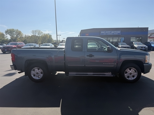 Chevrolet Silverado 1500 4WD Ext Cab 143.5" LT 2009 Chevrolet Silverado 1500 4WD Ext Cab 143.5" LT 2009