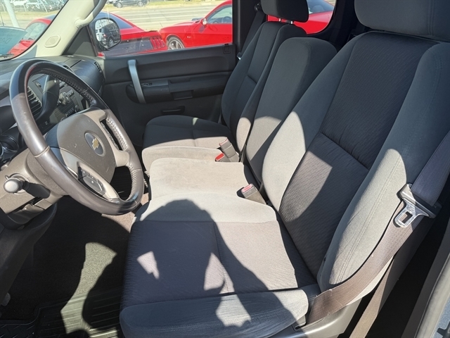 Chevrolet Silverado 1500 4WD Ext Cab 143.5" LT 2009 Chevrolet Silverado 1500 4WD Ext Cab 143.5" LT 2009