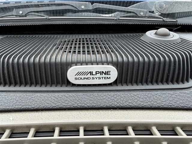 RAM 1500 4WD Crew Cab 140.5" Outdoorsman 2011 RAM 1500 4WD Crew Cab 140.5" Outdoorsman 2011