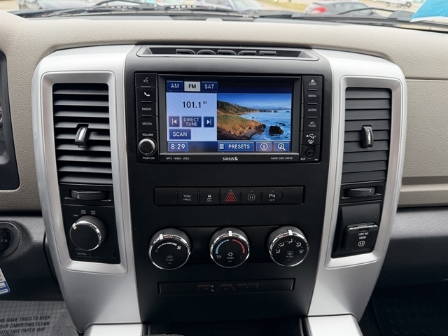 RAM 1500 4WD Crew Cab 140.5" Outdoorsman 2011 RAM 1500 4WD Crew Cab 140.5" Outdoorsman 2011