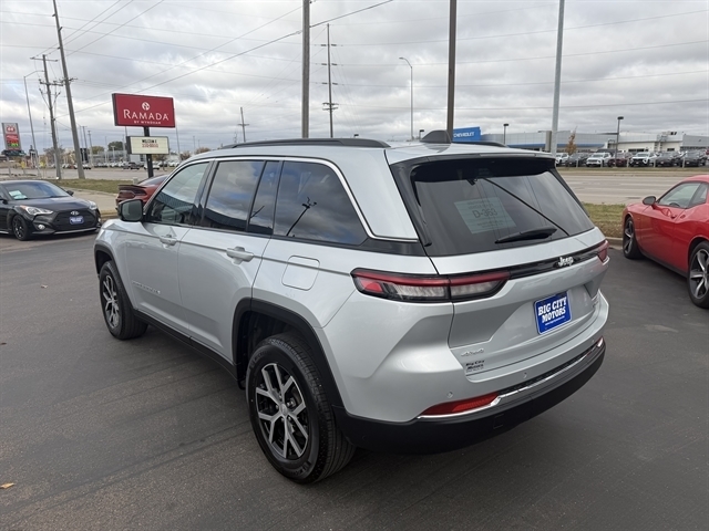 Jeep Grand Cherokee Limited 4x4 2024 Jeep Grand Cherokee Limited 4x4 2024