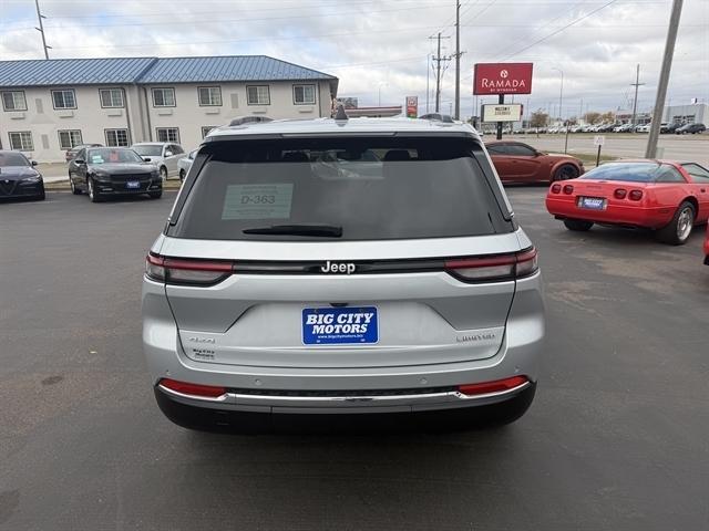 Jeep Grand Cherokee Limited 4x4 2024 Jeep Grand Cherokee Limited 4x4 2024