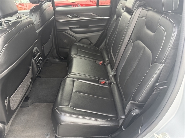 Jeep Grand Cherokee Limited 4x4 2024 Jeep Grand Cherokee Limited 4x4 2024