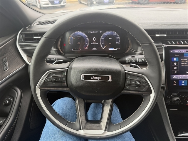 Jeep Grand Cherokee Limited 4x4 2024 Jeep Grand Cherokee Limited 4x4 2024