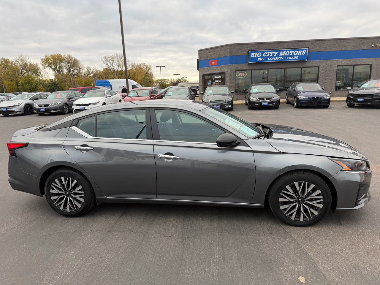 Nissan Altima 2.5 SV Sedan 2024 Nissan Altima 2.5 SV Sedan 2024