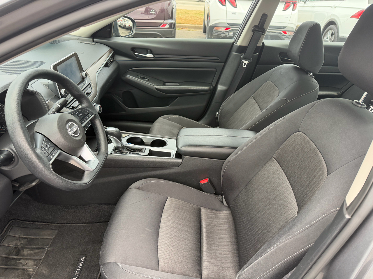 Nissan Altima 2.5 SV Sedan 2024 Nissan Altima 2.5 SV Sedan 2024