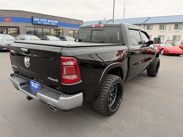 RAM 1500 Laramie 4x4 Crew Cab 5'7" Box 2019 RAM 1500 Laramie 4x4 Crew Cab 5'7" Box 2019