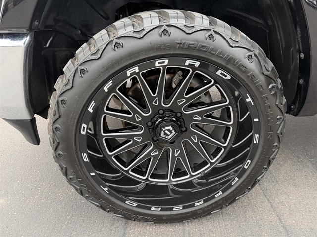 RAM 1500 Laramie 4x4 Crew Cab 5'7" Box 2019 RAM 1500 Laramie 4x4 Crew Cab 5'7" Box 2019