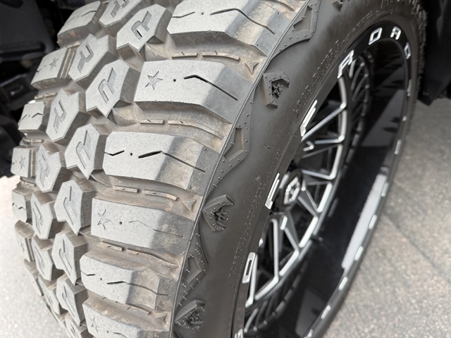 RAM 1500 Laramie 4x4 Crew Cab 5'7" Box 2019 RAM 1500 Laramie 4x4 Crew Cab 5'7" Box 2019