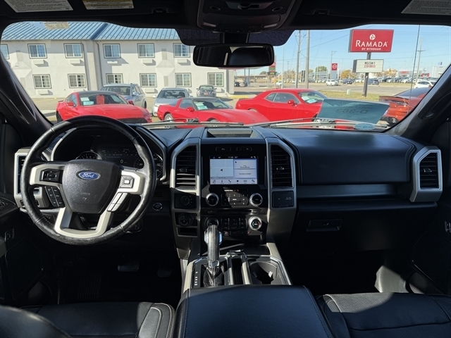 Ford F-150 King Ranch 4WD SuperCrew 5.5' Box 2017 Ford F-150 King Ranch 4WD SuperCrew 5.5' Box 2017