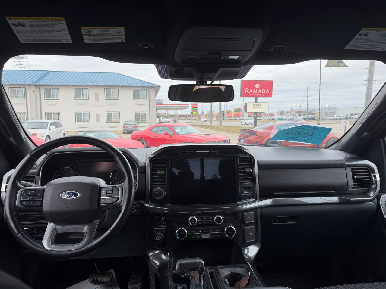 Ford F-150 XLT SuperCrew 5.5-ft. Bed 4WD 2022 Ford F-150 XLT SuperCrew 5.5-ft. Bed 4WD 2022