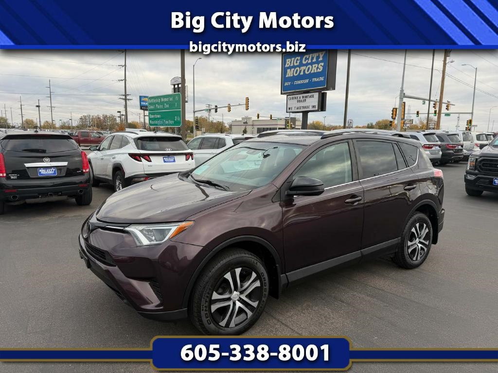 Toyota RAV4 LE AWD (Natl) 2018