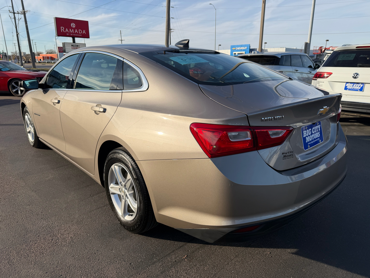 2023 Chevrolet Malibu LS photo 3