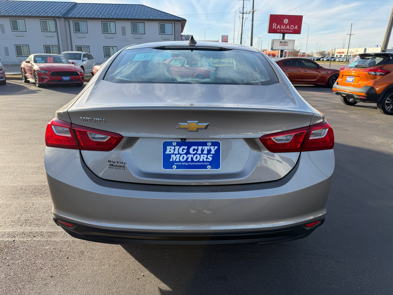 2023 Chevrolet Malibu LS photo 4