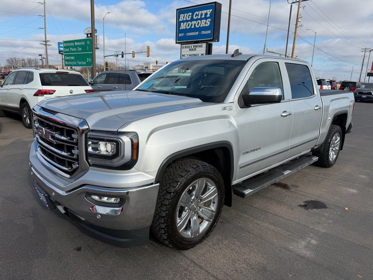 GMC Sierra 1500 4WD Crew Cab 143.5" SLT 2018