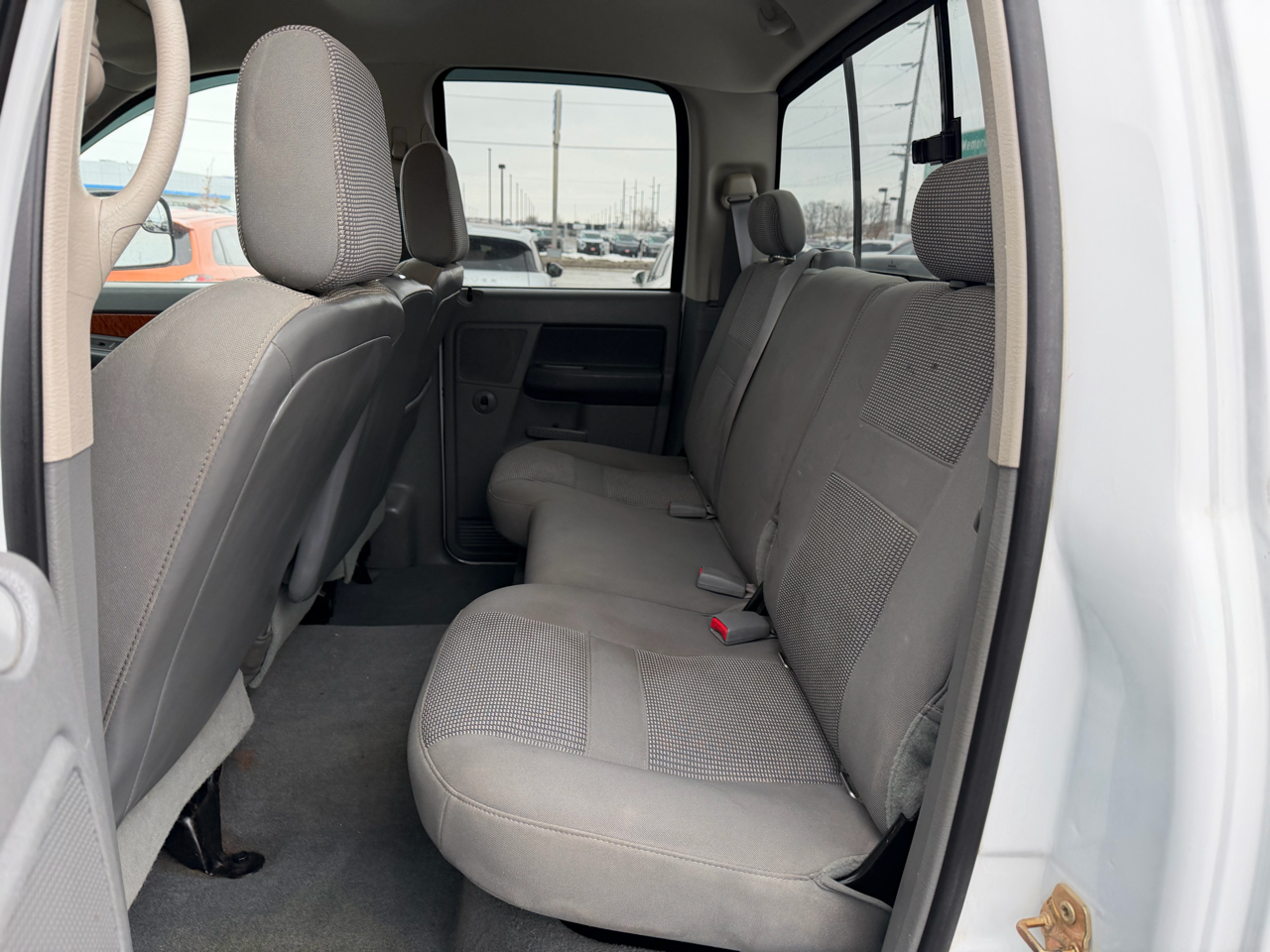 Dodge Ram 2500 4dr Quad Cab 140.5 4WD SLT 2006