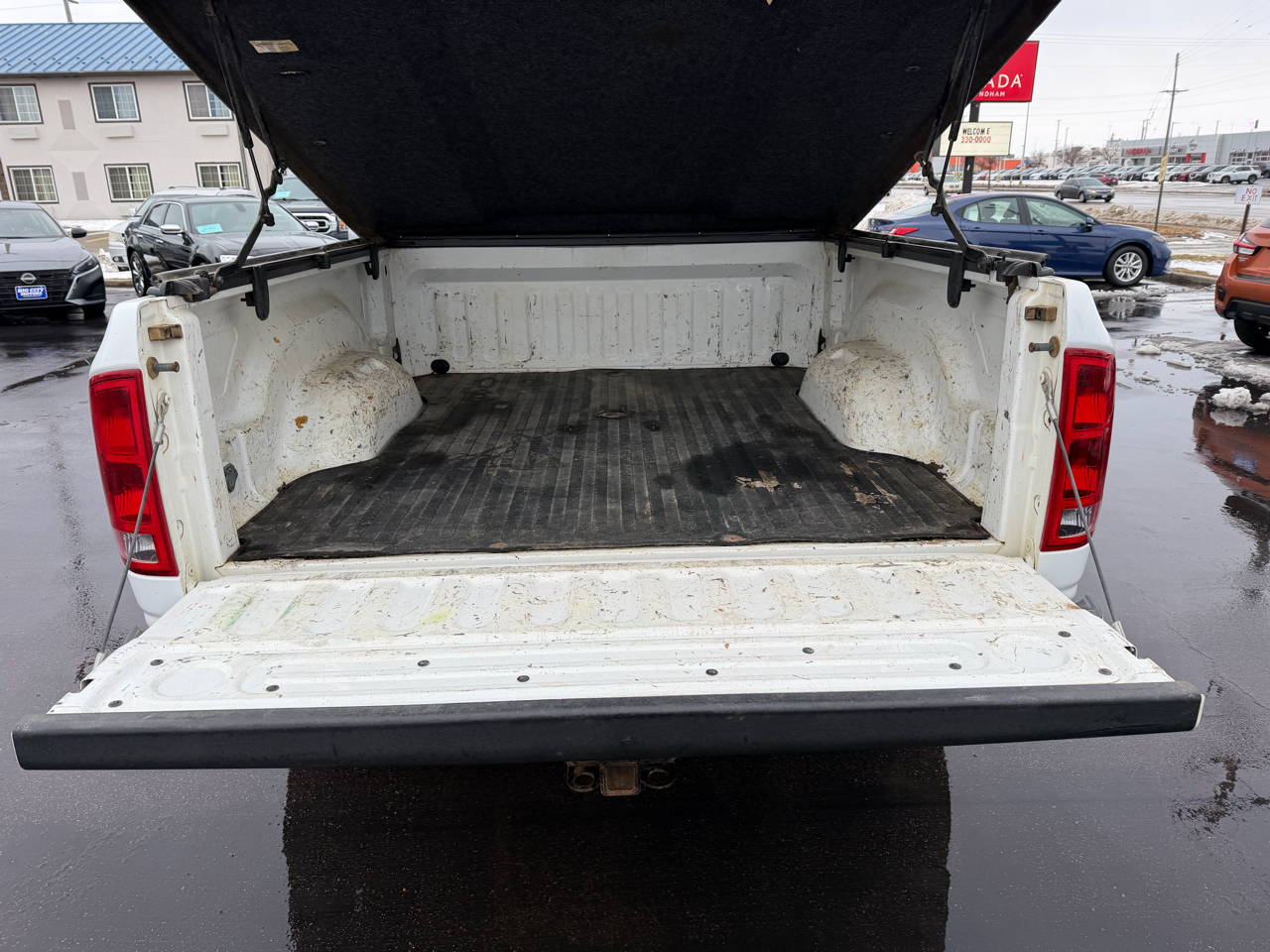 Dodge Ram 2500 4dr Quad Cab 140.5 4WD SLT 2006