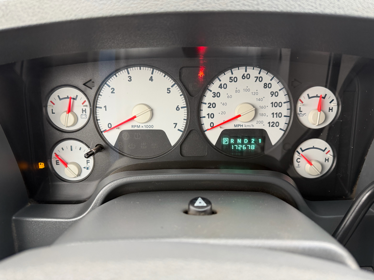 Dodge Ram 2500 4dr Quad Cab 140.5 4WD SLT 2006