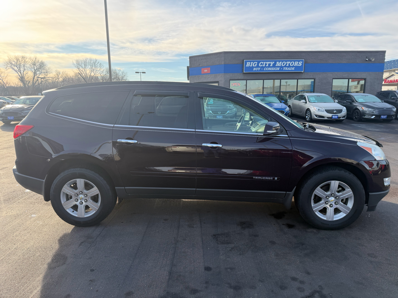 Chevrolet Traverse FWD 4dr LT w/2LT 2009