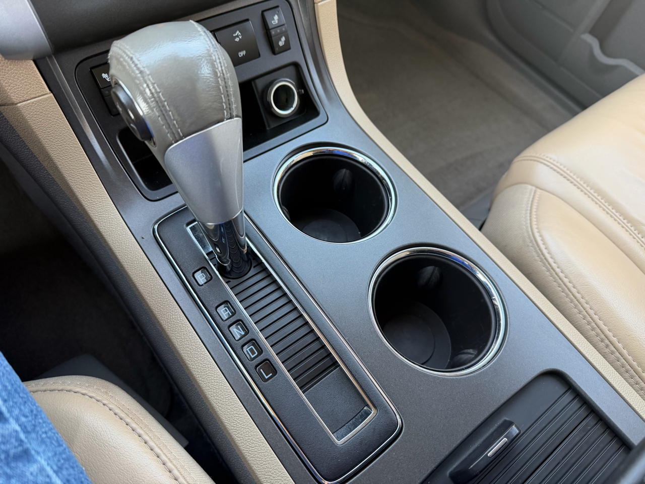 Chevrolet Traverse FWD 4dr LT w/2LT 2009