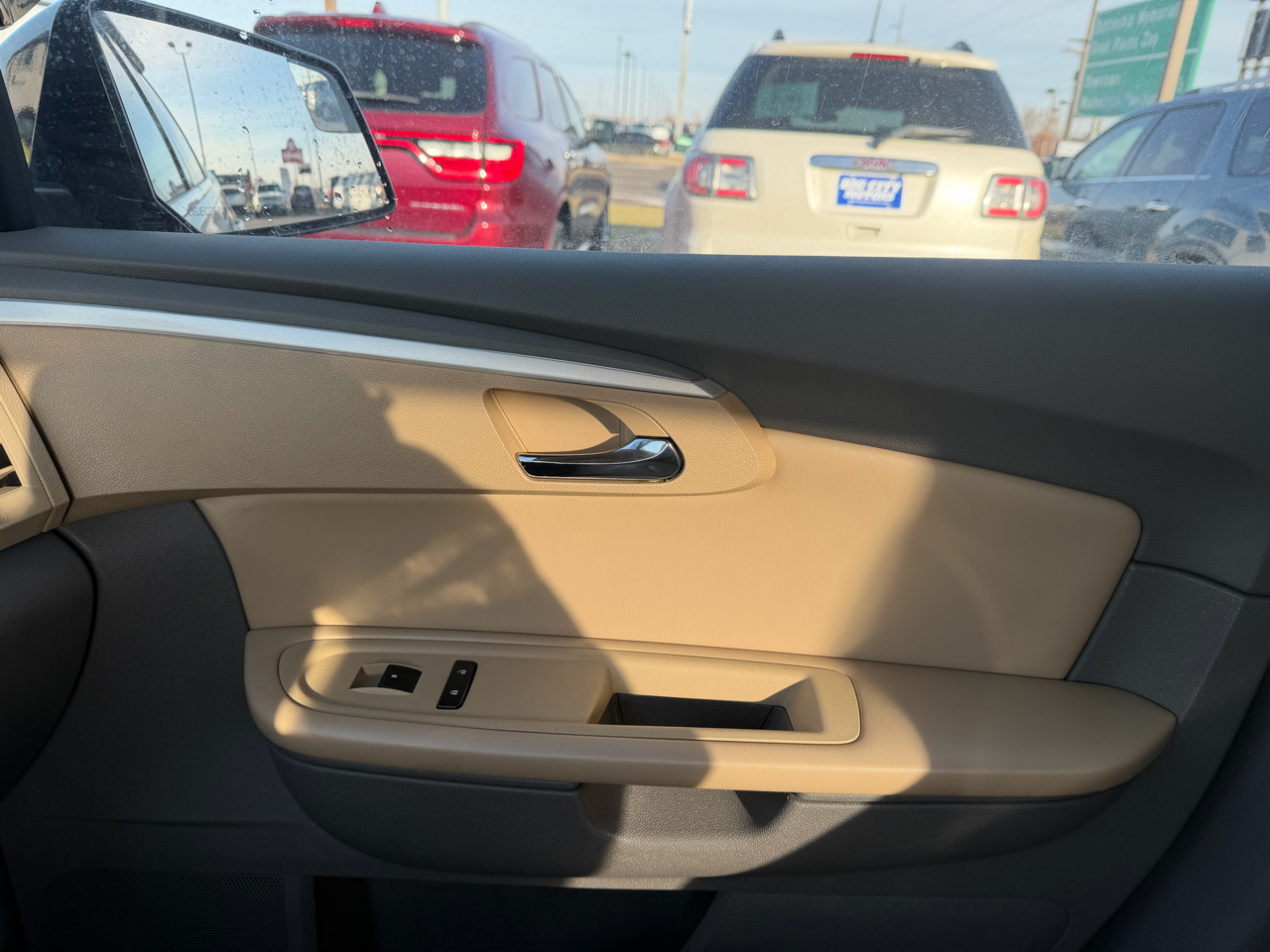 Chevrolet Traverse FWD 4dr LT w/2LT 2009