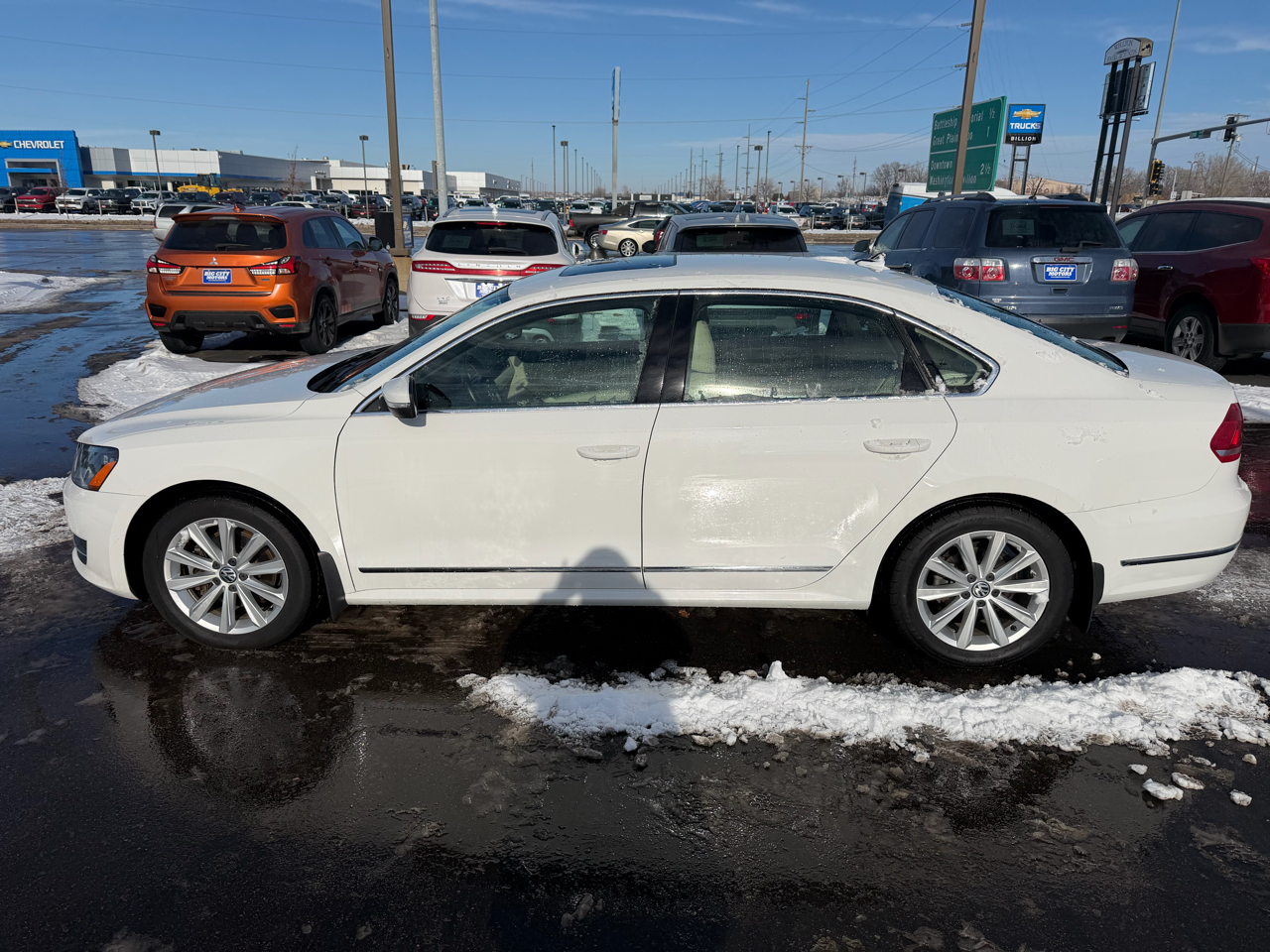 Volkswagen Passat 4dr Sdn 2.5L Auto SEL Premium 2013