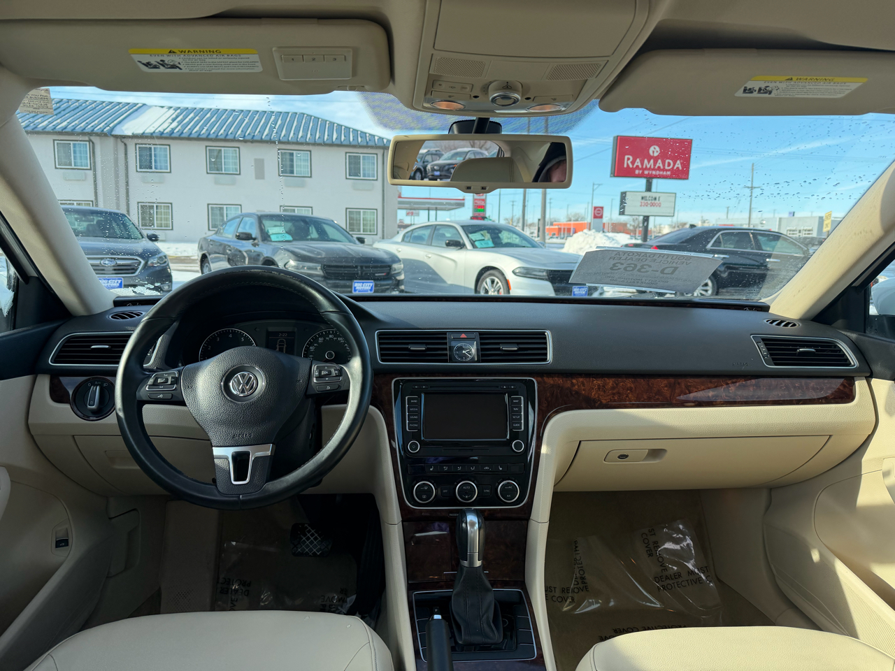 Volkswagen Passat 4dr Sdn 2.5L Auto SEL Premium 2013