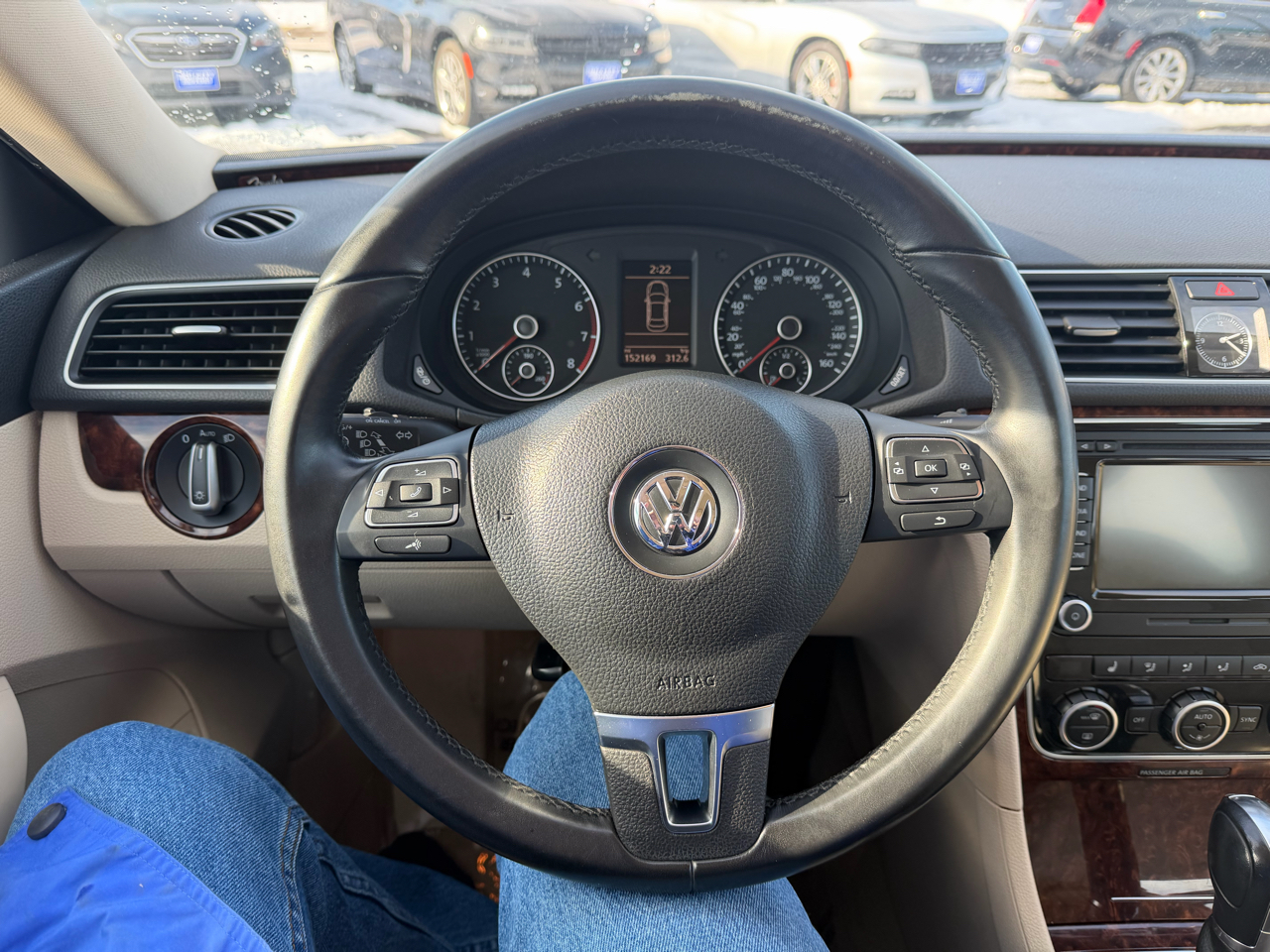 Volkswagen Passat 4dr Sdn 2.5L Auto SEL Premium 2013