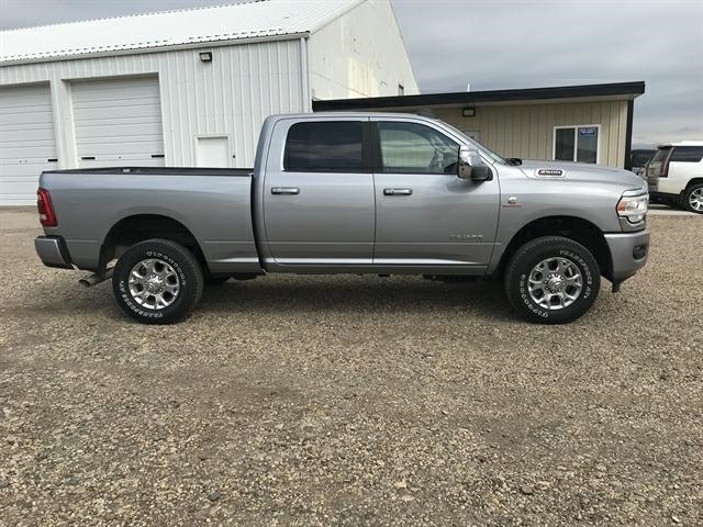 RAM 2500 Laramie 4x4 Crew Cab 6'4" Box 2024