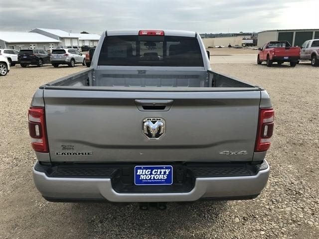 RAM 2500 Laramie 4x4 Crew Cab 6'4" Box 2024