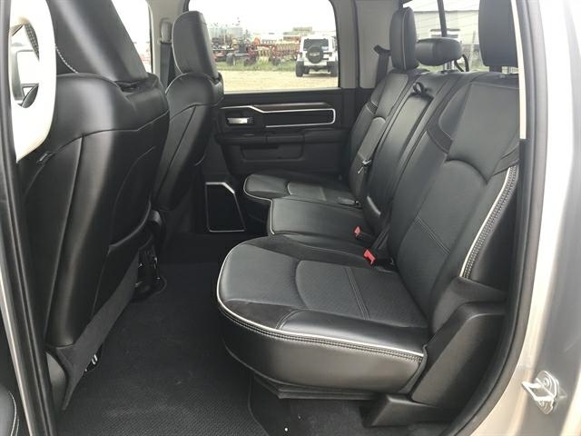 RAM 2500 Laramie 4x4 Crew Cab 6'4" Box 2024