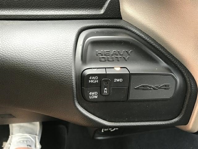 RAM 2500 Laramie 4x4 Crew Cab 6'4" Box 2024