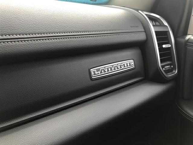 RAM 2500 Laramie 4x4 Crew Cab 6'4" Box 2024