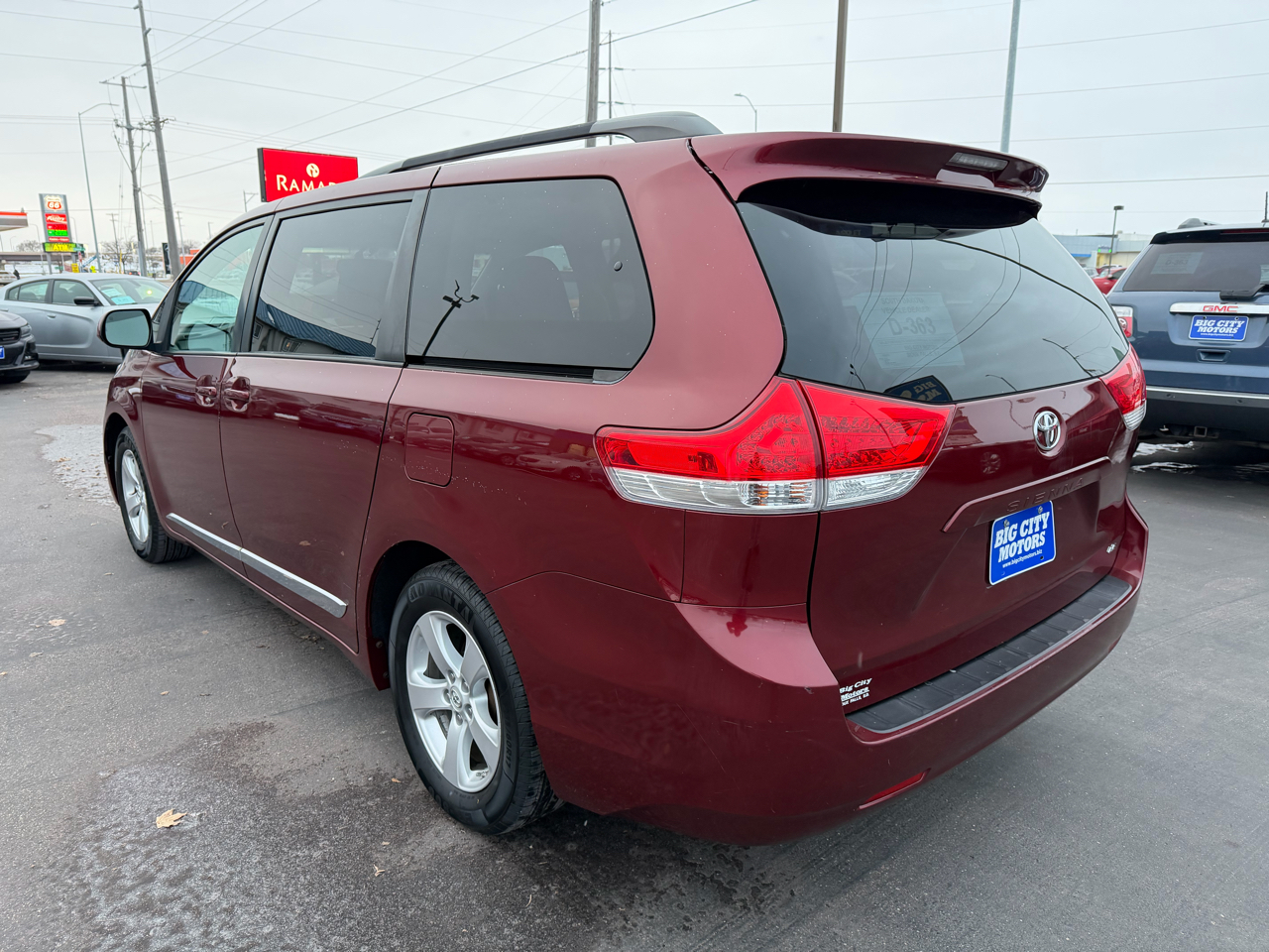 Toyota Sienna 5dr 7-Pass Van V6 LE AAS FWD (Natl) 2014