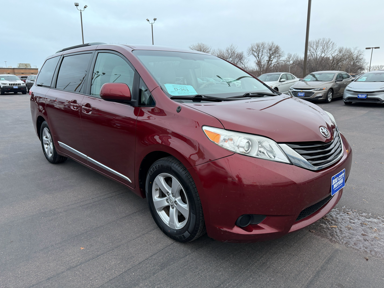 Toyota Sienna 5dr 7-Pass Van V6 LE AAS FWD (Natl) 2014