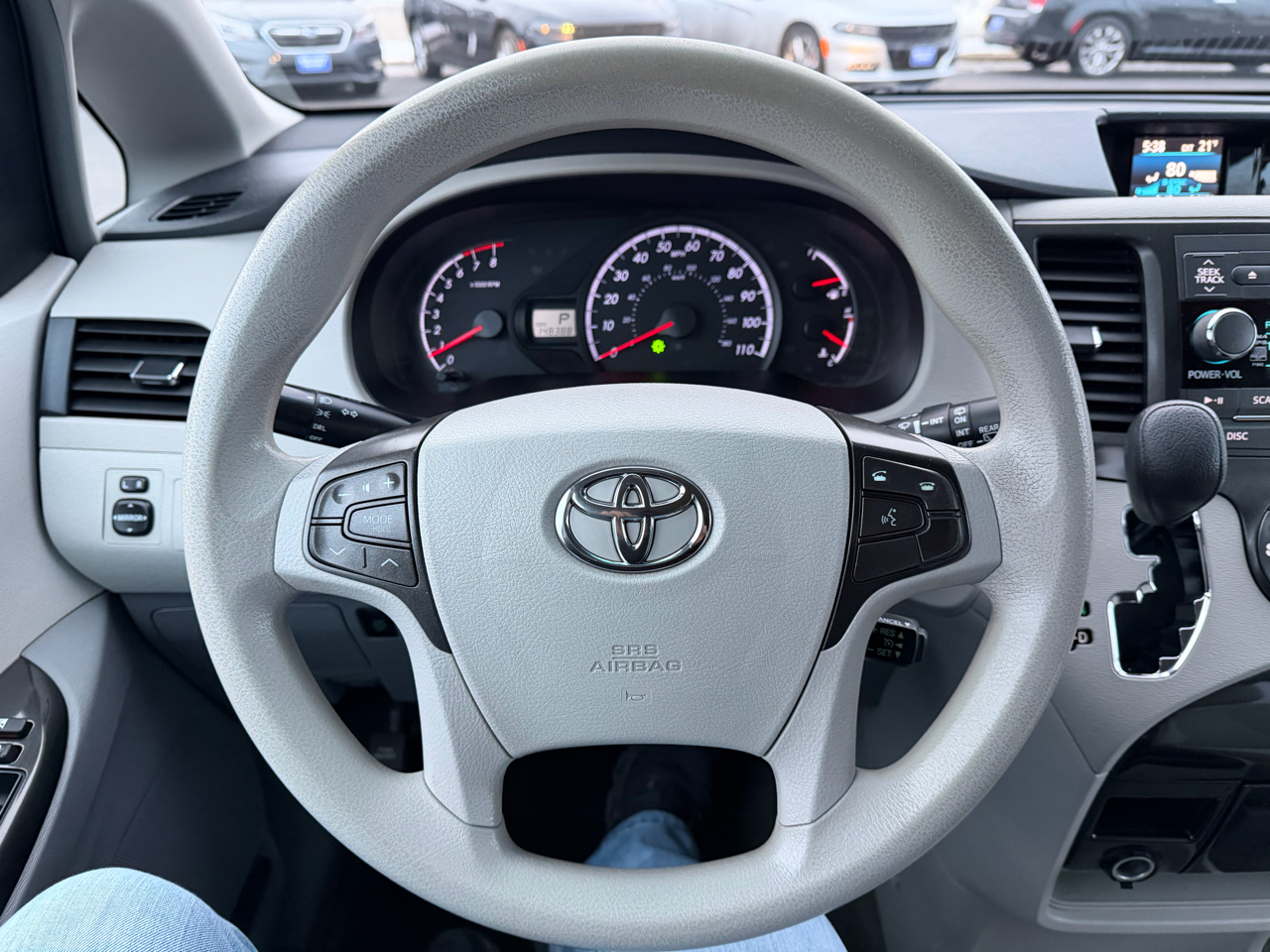 Toyota Sienna 5dr 7-Pass Van V6 LE AAS FWD (Natl) 2014