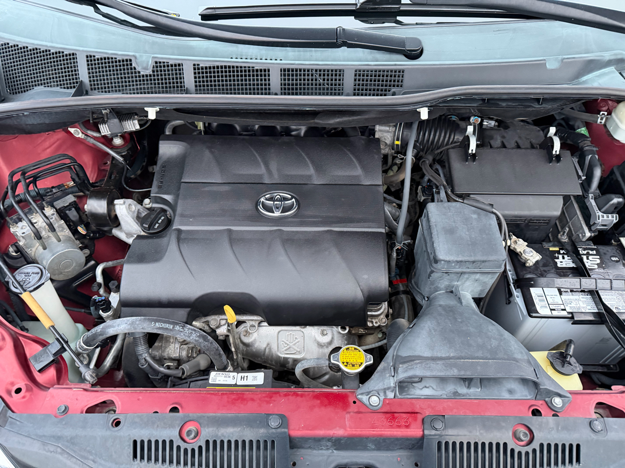 Toyota Sienna 5dr 7-Pass Van V6 LE AAS FWD (Natl) 2014