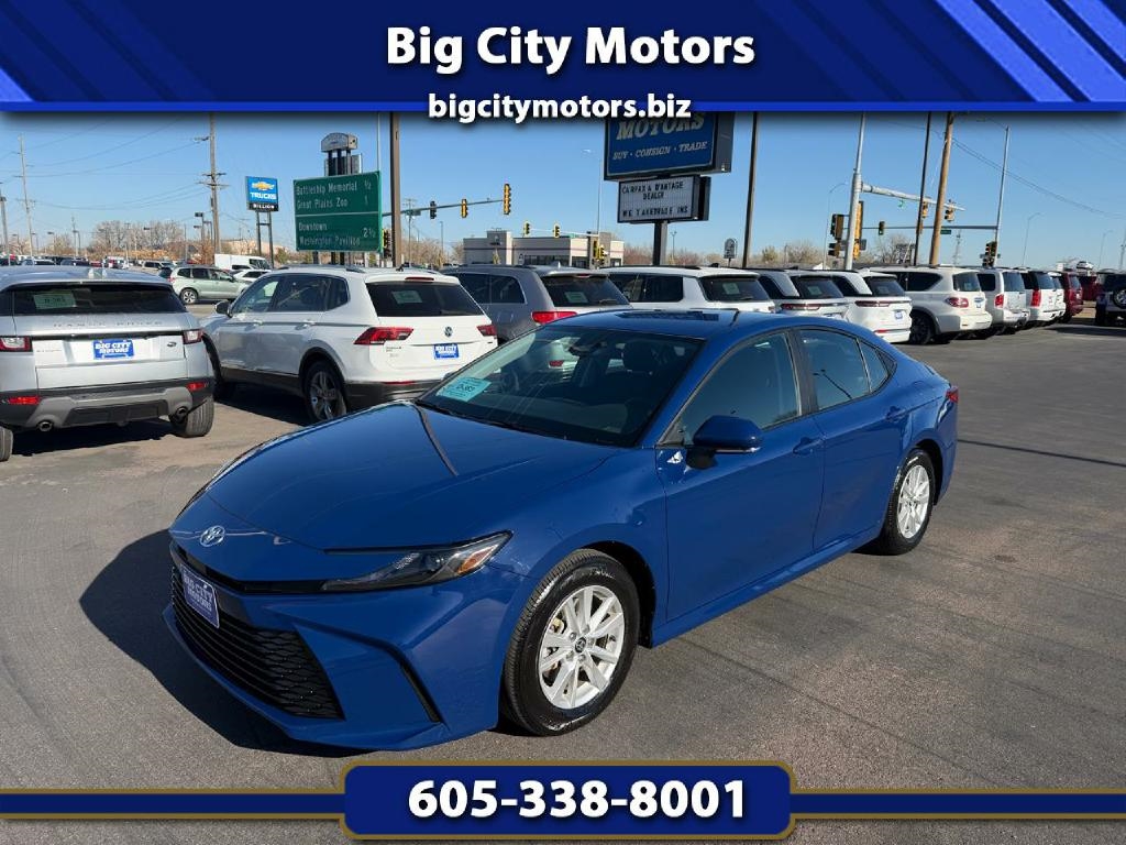 Toyota Camry XLE (Natl) 2025