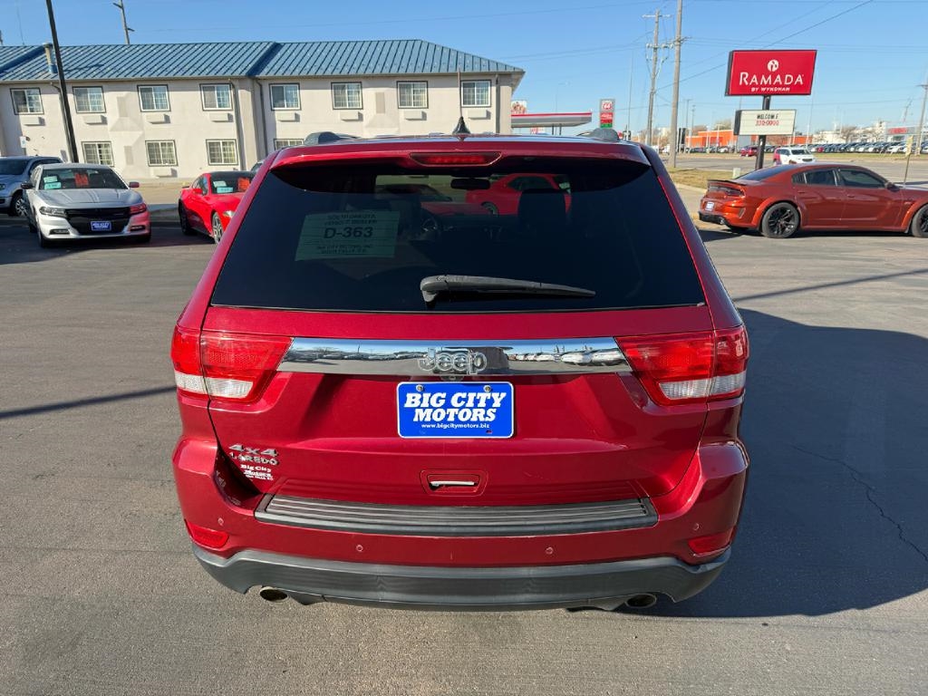 2012 Jeep Grand Cherokee Laredo photo 3