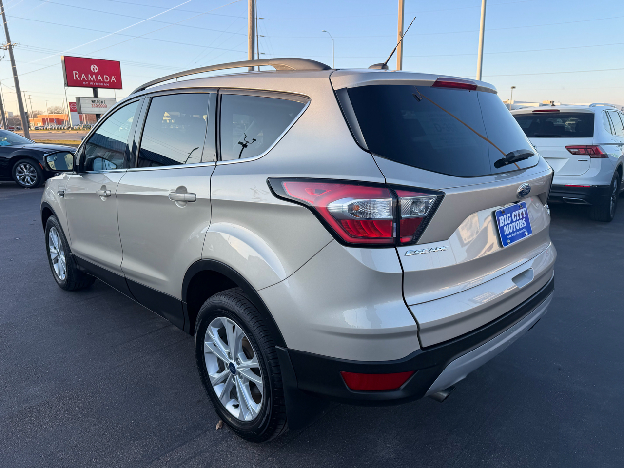 2018 Ford Escape SE photo 3