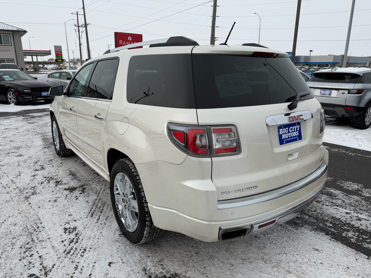 GMC Acadia AWD 4dr Denali 2013