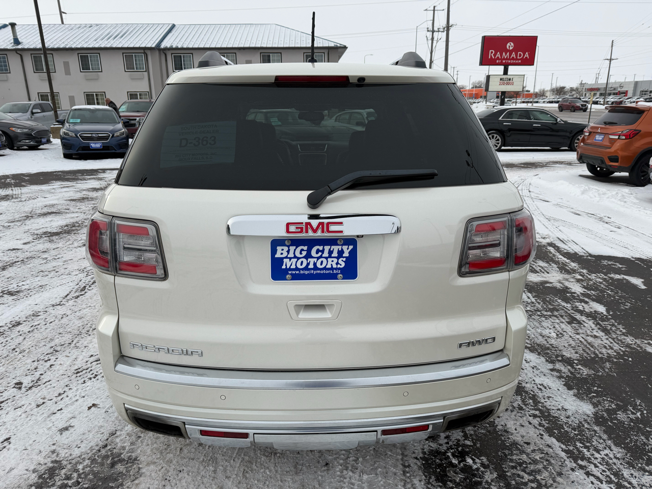 GMC Acadia AWD 4dr Denali 2013