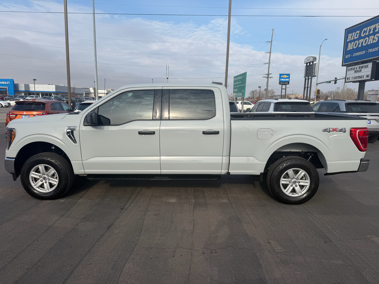 Ford F-150 XLT 4WD SuperCrew 5.5' Box 2023