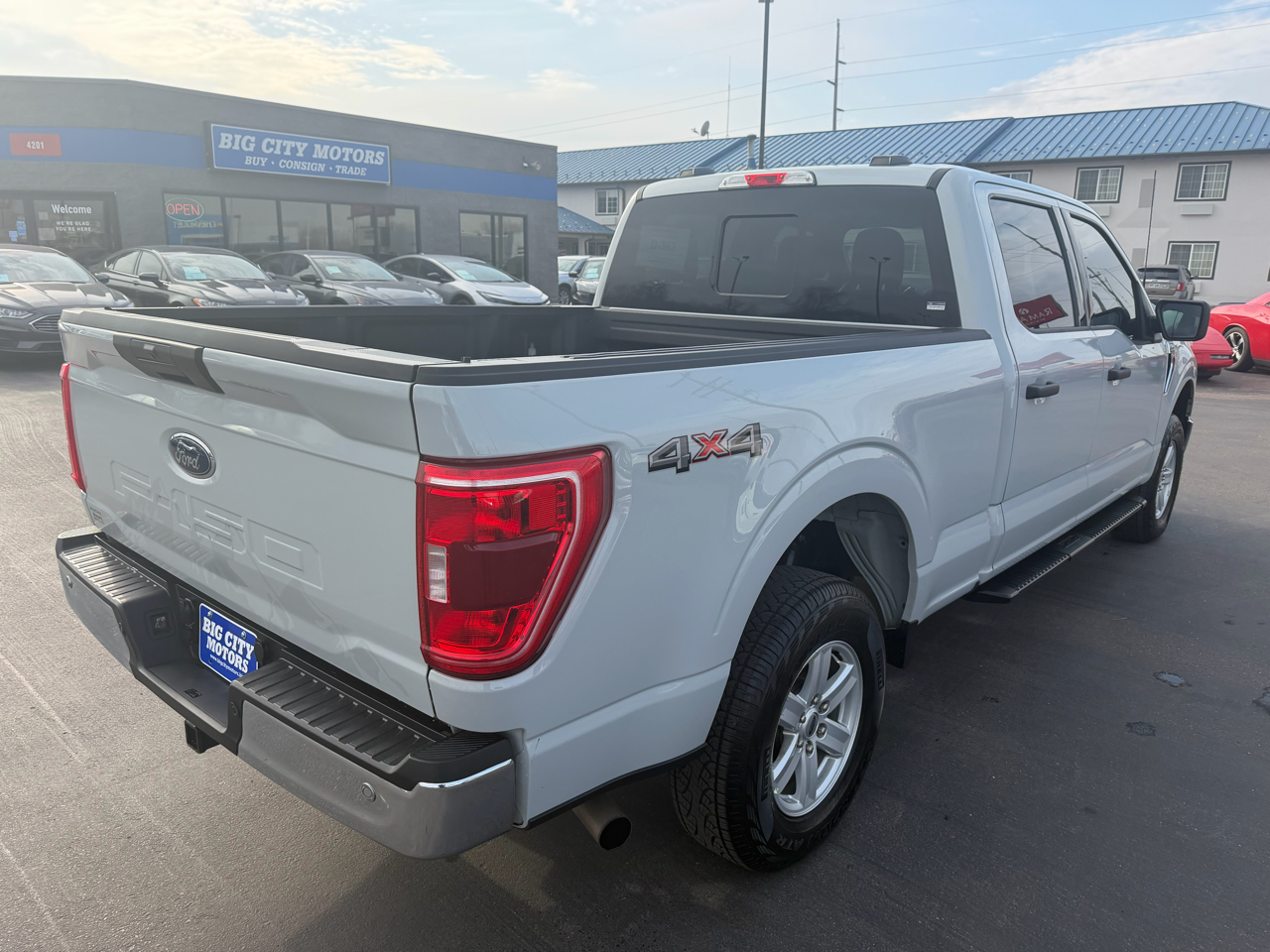 2023 Ford F-150 XLT photo 3