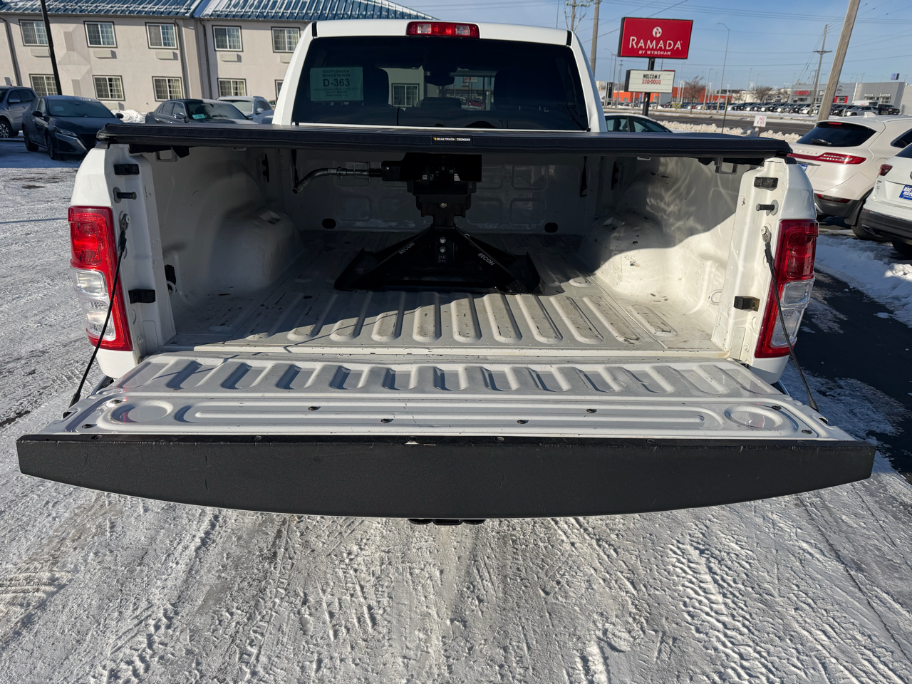 RAM 2500 Big Horn 4x4 Crew Cab 6'4" Box 2019
