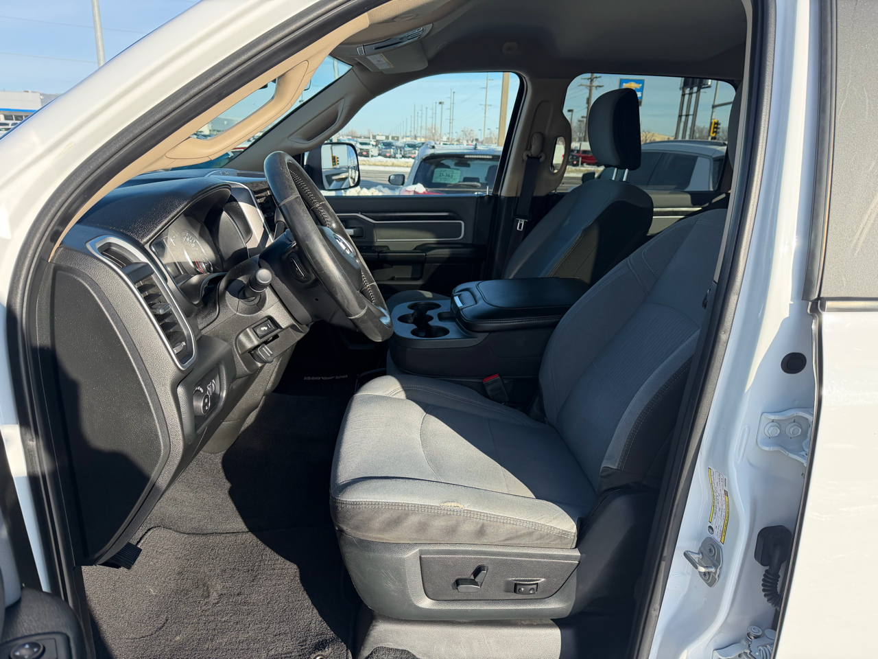 RAM 2500 Big Horn 4x4 Crew Cab 6'4" Box 2019