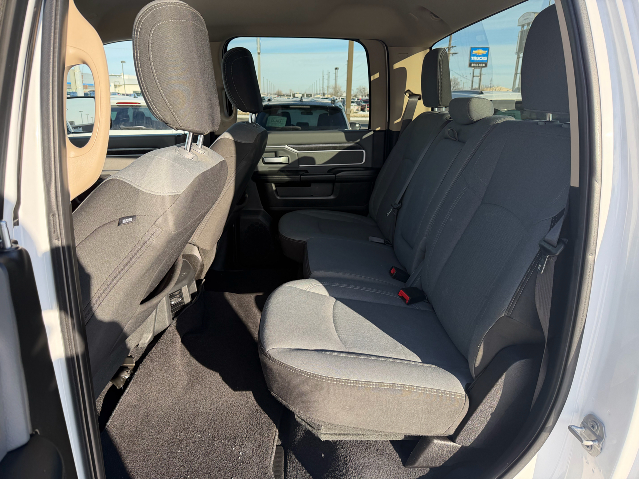 RAM 2500 Big Horn 4x4 Crew Cab 6'4" Box 2019