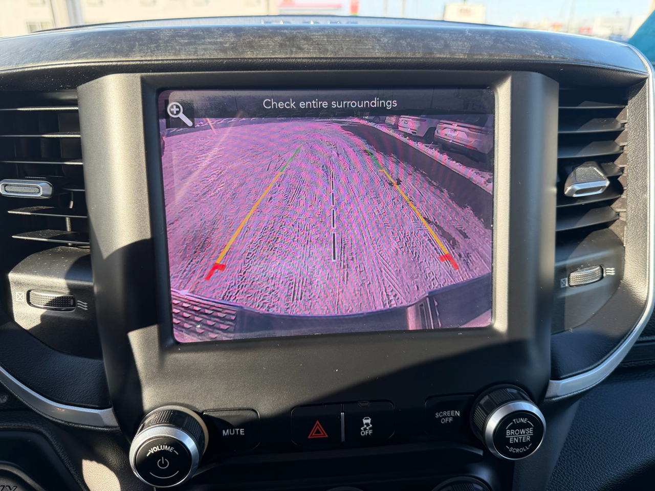 RAM 2500 Big Horn 4x4 Crew Cab 6'4" Box 2019