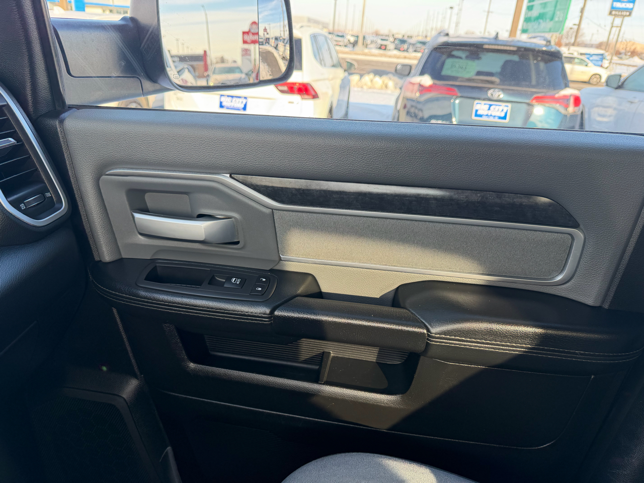 RAM 2500 Big Horn 4x4 Crew Cab 6'4" Box 2019